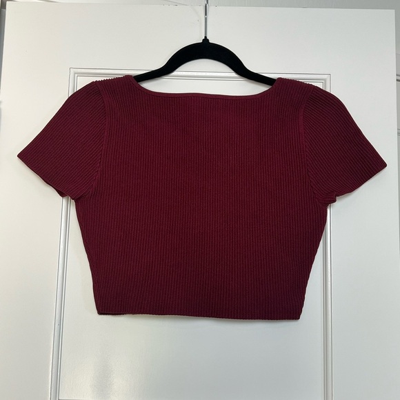 Aritzia Babaton Sculpt Knit Square Neck Crop Top (Med) - Picture 4 of 4